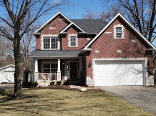 431 E Elm St, Wheaton, IL 60189