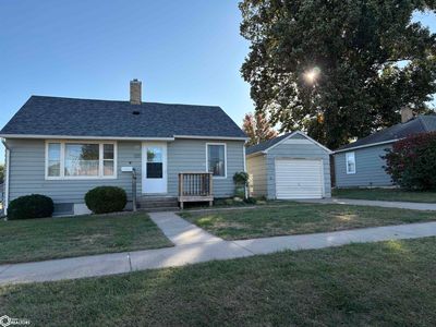 202 Cottage Grove Ave, West Burlington, IA, 52655