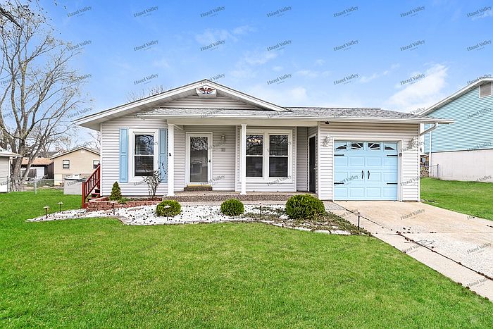 1st image of 10 River Bend Ct