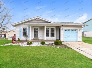 10 River Bend Ct, Saint Peters, MO
