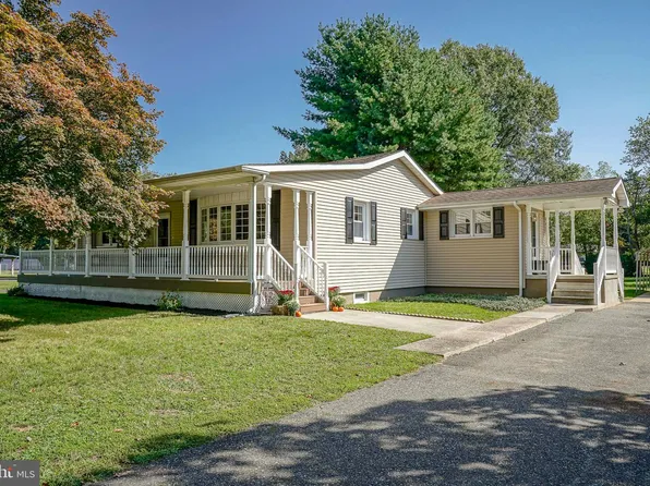 1856 York Ave, Williamstown, NJ 08094