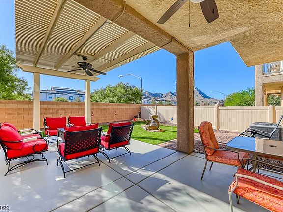4th image of 1070 Sheer Paradise Ln Unit 2