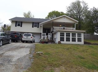 7 Alfalfa Dr, Saint Joseph, MO 64507