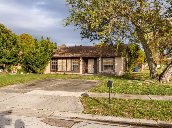 10003 88th St, Seminole, FL 33777