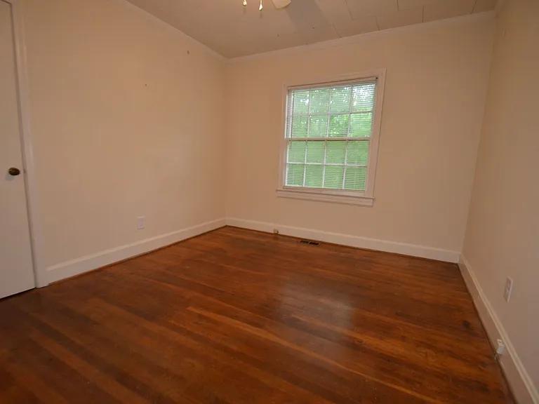 1208 Hillview Rd — Photo 6