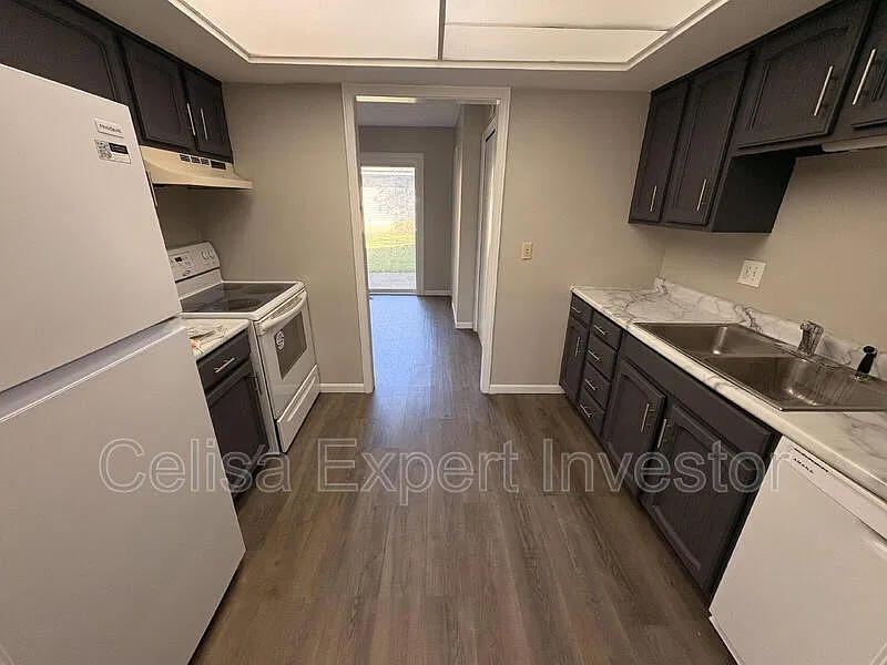2 bed, 1.5 bath, 1000 sqft, $1,125 — Photo 3