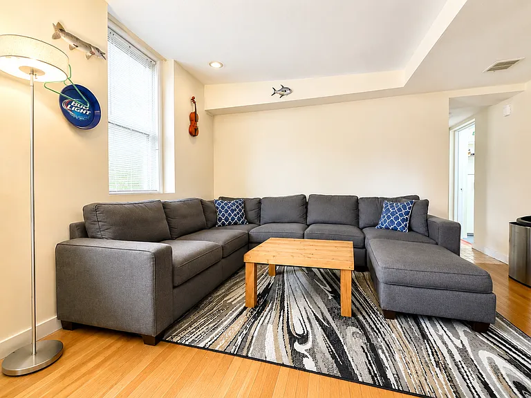 108 Myrtle St #1A — Photo 10