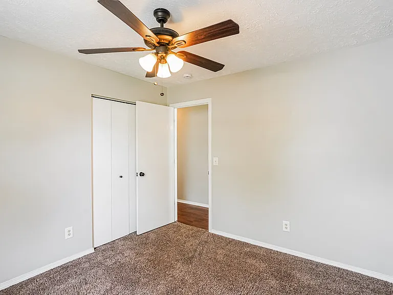 2735 Sutherland Dr — Photo 14