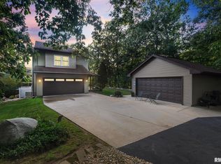 481 Oak Point Rd, Metamora, IL 61548