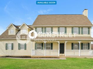 1120 Cattlemans Dr, Lenoir City, TN 37772