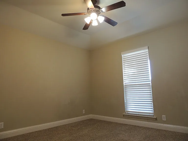3221 Marksburg Ave — Photo 23