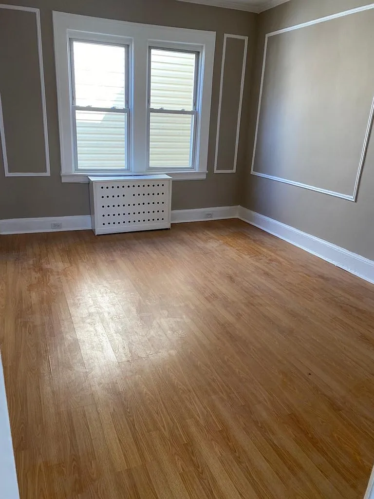 3 bed, 1300 sqft, $2,195 — Photo 2