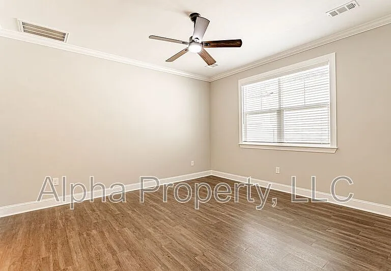 18 Alderly Way — Photo 11