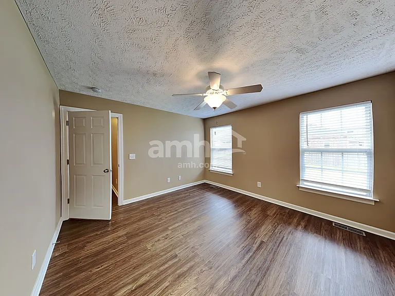 4923 Ark Ln — Photo 8