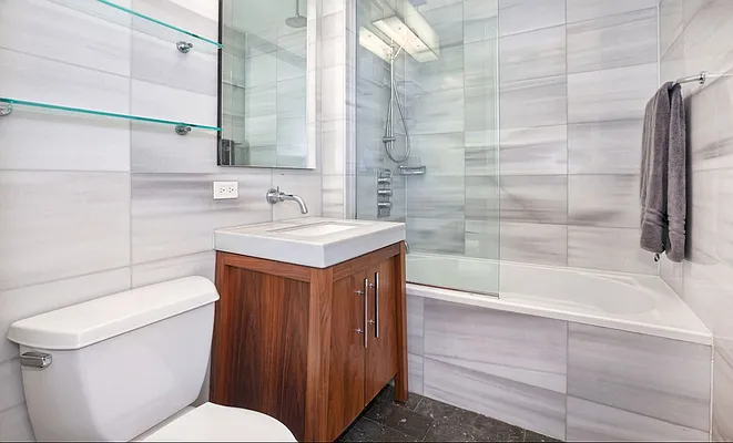 Rented by Bond New York | media 19