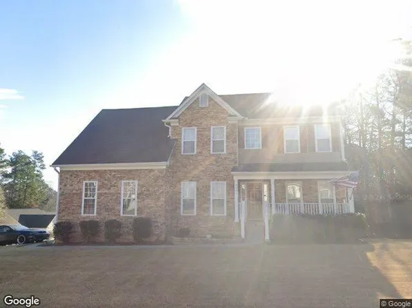 2712 Cascade Bend Dr, Buford, GA 30519