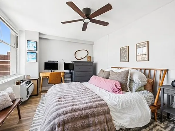 30 E Elm St APT 18B, Chicago, IL 60611