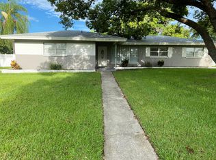 458 Woodland Dr, Largo, FL 33771