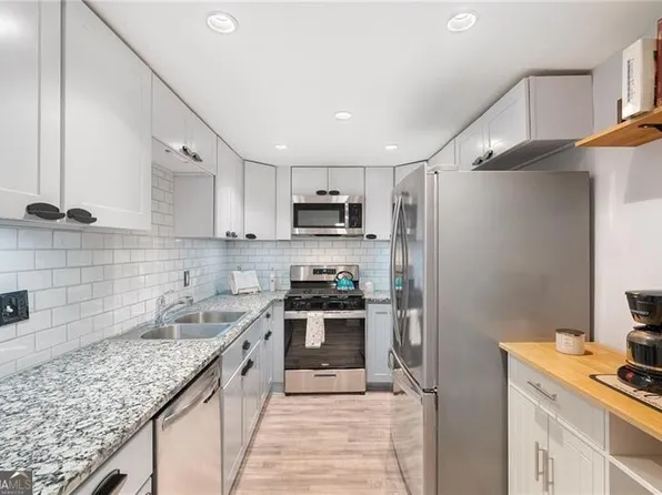 6851 Roswell Rd Unit M12, Sandy Springs, GA 30328