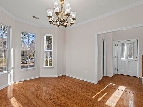 3rd image of 43 Regency Oaks Dr
