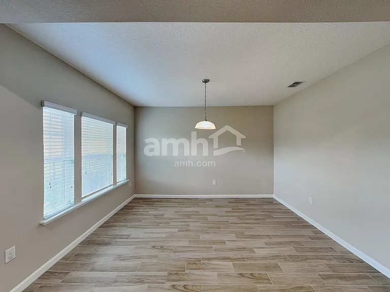 37 Trumpco Dr — Photo 8