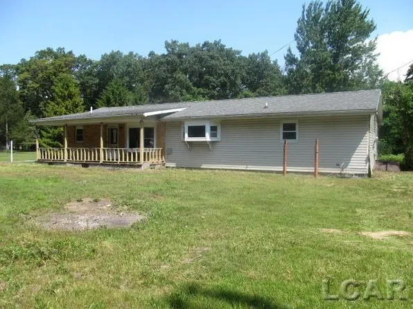 3376 W Temperance Rd, Lambertville, MI 48144