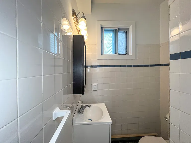 236 Greenwich Ave #5 — Photo 8