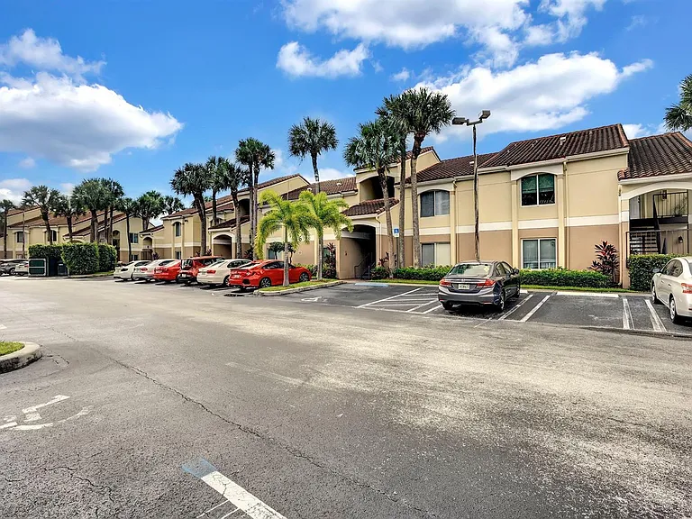 815 W Boynton Beach Blvd #6104 — Photo 2