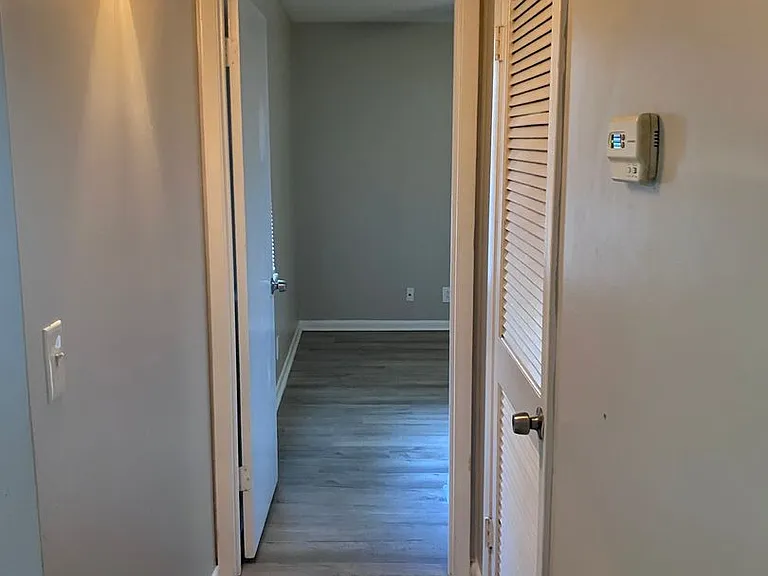 3161 Ridge Ave — Photo 4