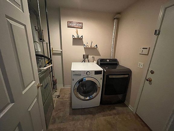 2nd image of 484 E Fawn Ln #484