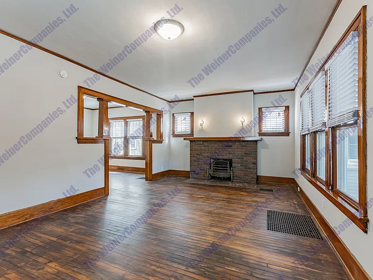 606 W White St — Photo 11