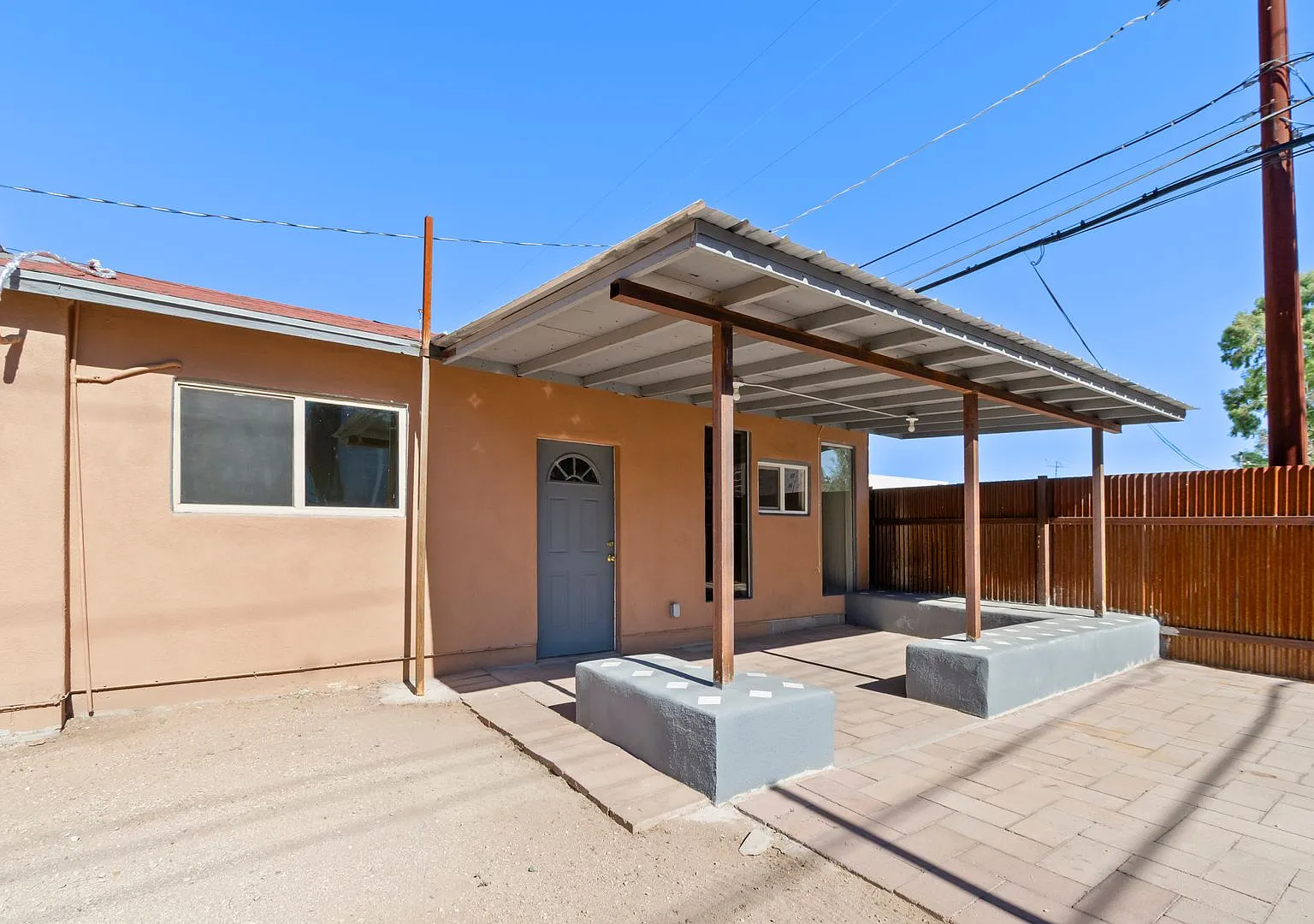 1541 E. Mabel — Photo 1