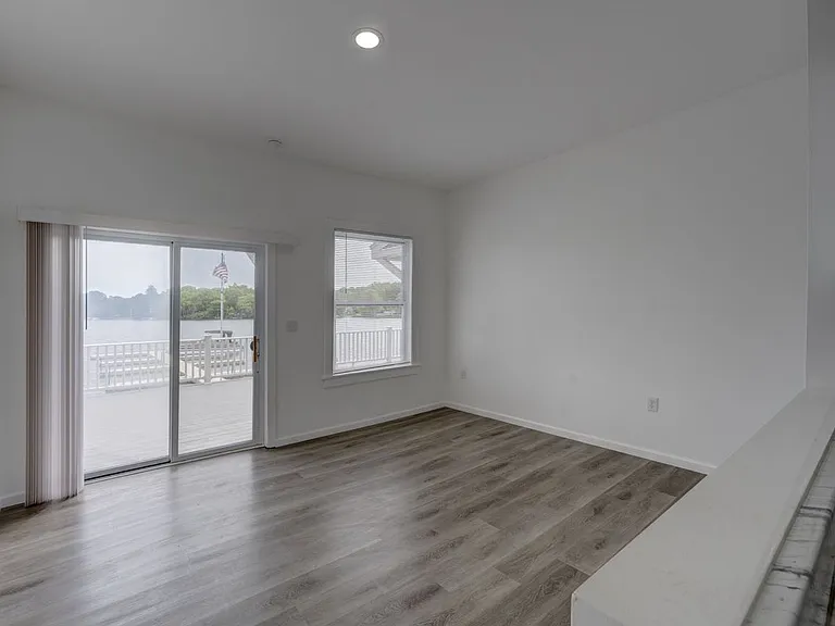 41 E High St #3 — Photo 4