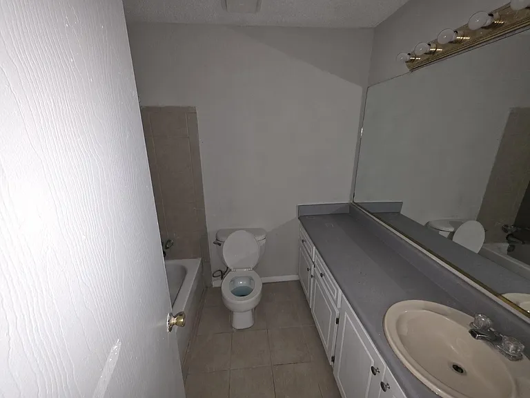 4305 Parkwood Dr — Photo 8