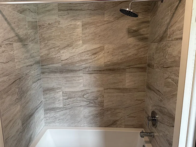 Master Bedroom Bathtub