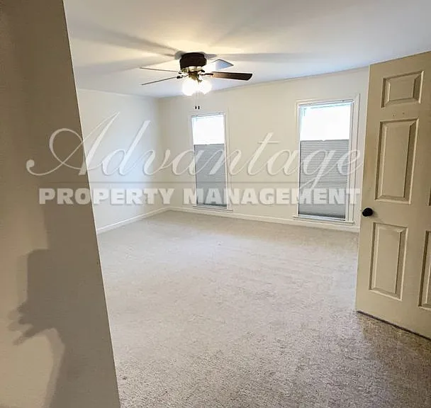 7253 Stamford Dr — Photo 15
