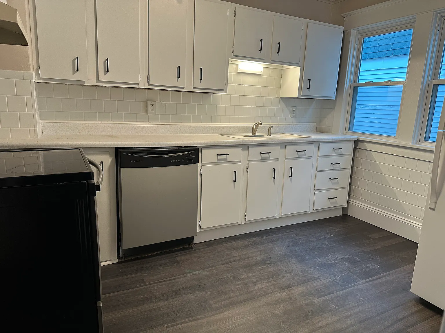 214 Colvin Ave — Photo 3