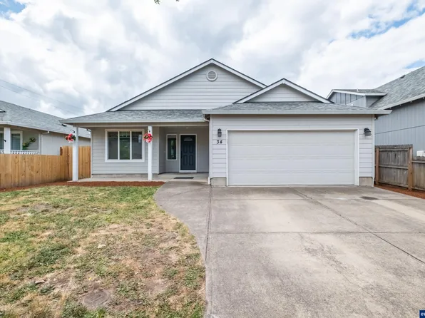 34 Grace St, Lebanon, OR 97355