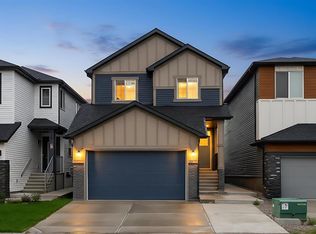 154 Amblehurst Way NW, Calgary, AB T3P 2A1