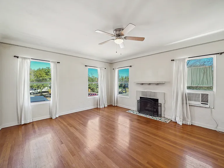 326 E Mistletoe Ave #2 — Photo 14