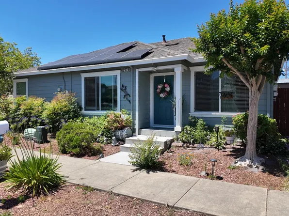 2771 Cumberland Street, Santa Rosa, CA 95407