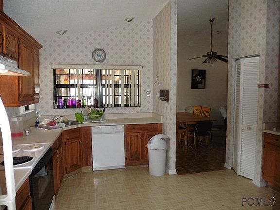 3rd image of 88 Bridgehaven Dr