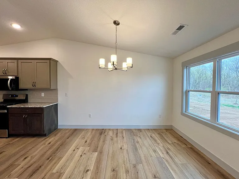 4650 Pierce Dr — Photo 10