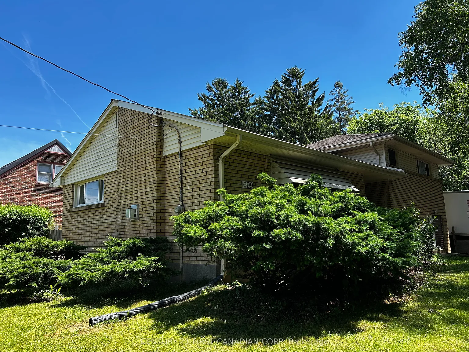 4 bed, $2,300 — Photo 3