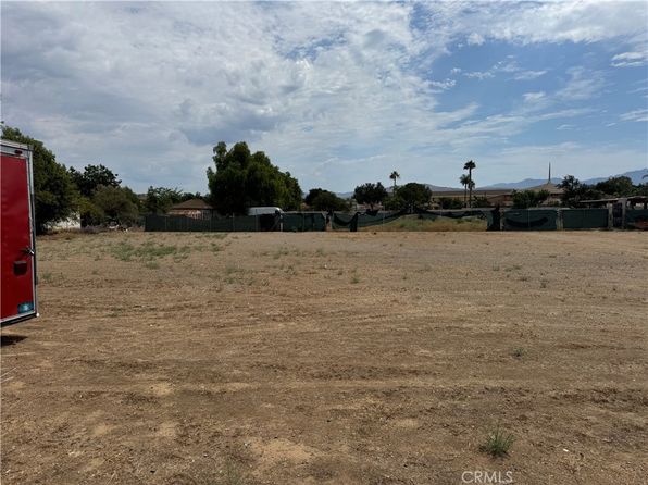 5995 La Sierra Ave