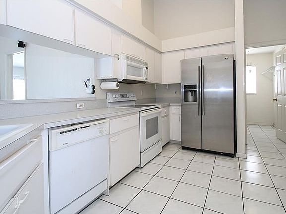 3rd image of 10564 Lake Vista Dr