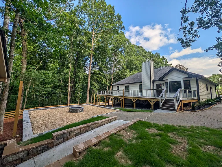 2060 Daves Creek Trl — Photo 19