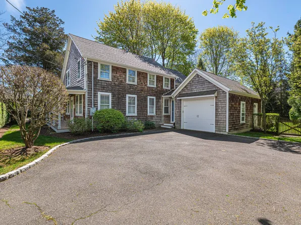 88 Prospect St, Southampton, NY 11968