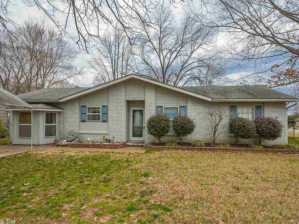 1st image of 812 Lehman Dr