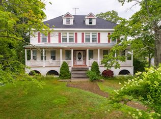 16 Eastern Ave, Boothbay Harbor, ME 04538